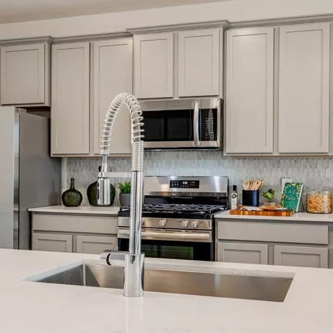 Kitchen - 15028 Goujon Gates Dr, Conroe, TX 77302 photo 3 of 10
