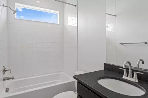 Bath - 703 Pershing Pt, Elizabeth, CO 80107 photo 2 of 2