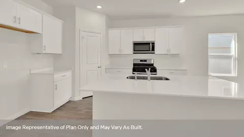 Kitchen - 430 Denali Dr, Kyle, TX 78640 photo 2 of 8