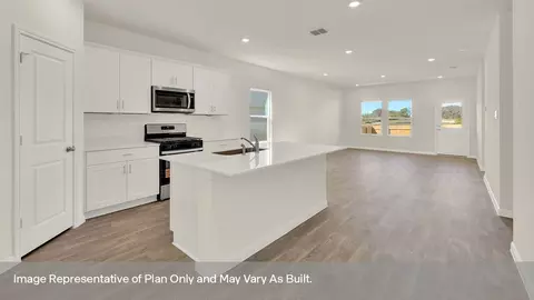 Kitchen - 430 Denali Dr, Kyle, TX 78640 photo 5 of 8