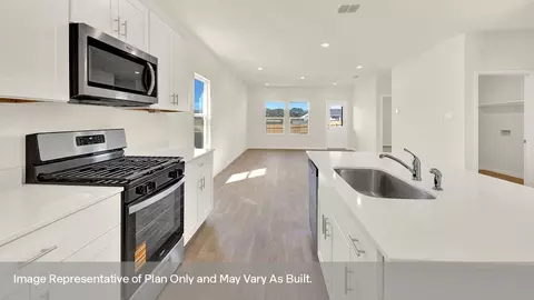 Kitchen - 430 Denali Dr, Kyle, TX 78640 photo 1 of 8