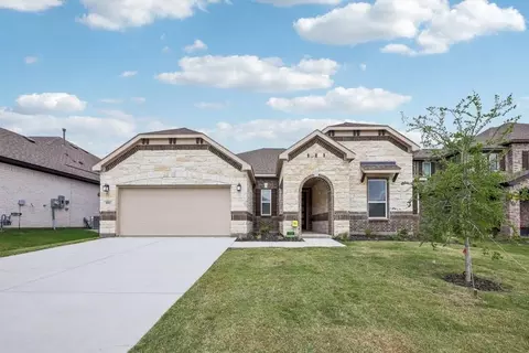 102 Hudson Ln, Justin, TX 76247