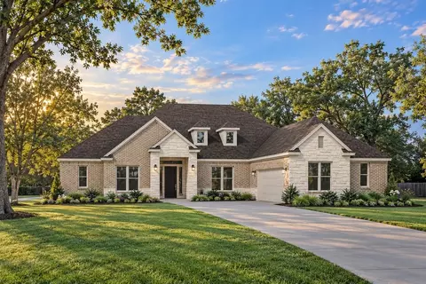 974 Richard Pittmon Dr, Desoto, TX 75115
