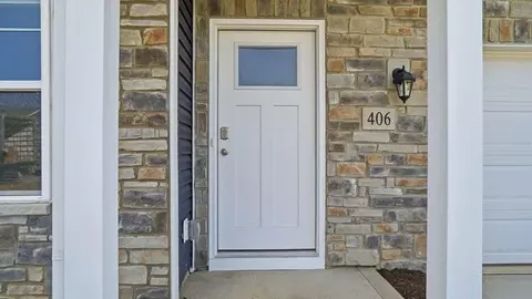 Entry Way - 105 Appleseed Way, Mount Vernon, OH 43050 photo 4 of 6