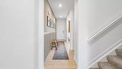 Entry Way - 105 Appleseed Way, Mount Vernon, OH 43050 photo 6 of 6