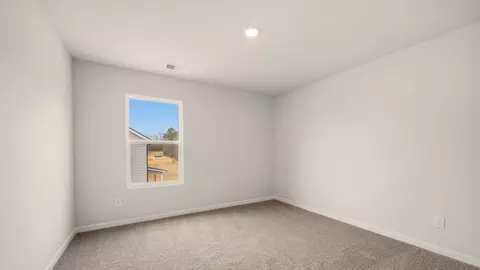 Bedroom - 184 Melrose Ct, Jefferson, GA 30549 photo 3 of 10