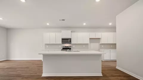 Kitchen - 184 Melrose Ct, Jefferson, GA 30549 photo 1 of 2