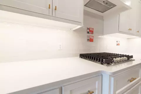 Kitchen - 932 Hydrangea Way, Edmond, OK 73034 photo 7 of 19