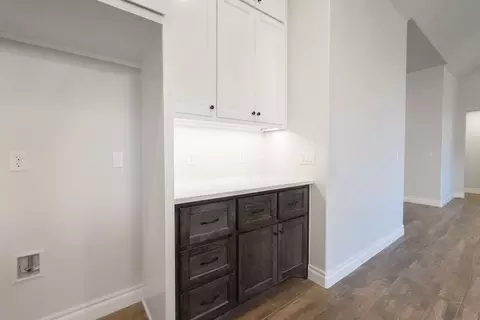 Entry Way - 932 Hydrangea Way, Edmond, OK 73034 photo 1 of 14