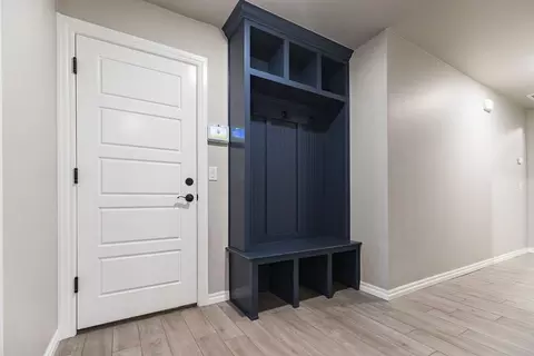 Entry Way - 932 Hydrangea Way, Edmond, OK 73034 photo 10 of 14