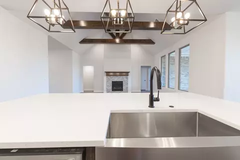 Kitchen - 932 Hydrangea Way, Edmond, OK 73034 photo 2 of 19
