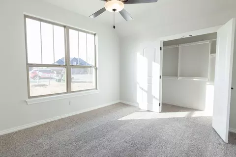 Bedroom - 932 Hydrangea Way, Edmond, OK 73034 photo 2 of 17