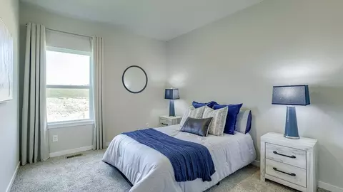 Bedroom - 17101 Cook St, Bennington, NE 68007 photo 3 of 10