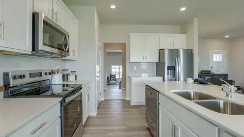 Kitchen - 17101 Cook St, Bennington, NE 68007 photo 3 of 8