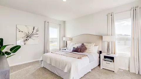 Bedroom - 17101 Cook St, Bennington, NE 68007 photo 7 of 10