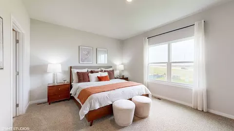 Bedroom - 17101 Cook St, Bennington, NE 68007 photo 10 of 10