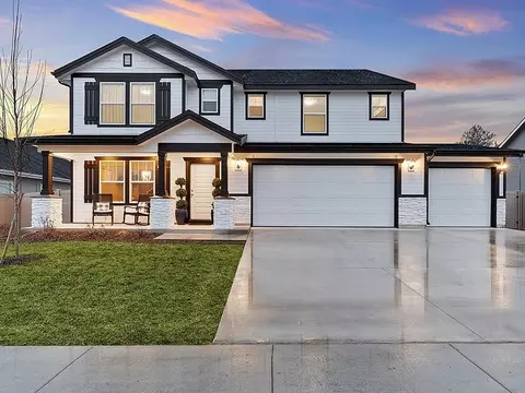 Exterior - 1919 Cashel St, Middleton, ID 83644 photo 9 of 11