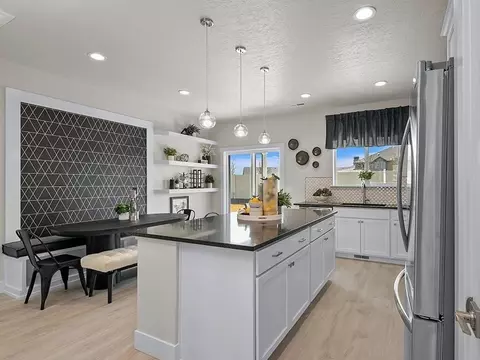 Kitchen - 1919 Cashel St, Middleton, ID 83644 photo 4 of 10