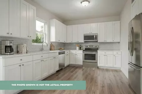 345 Canterbury Rd, Commercial Point, OH 43116