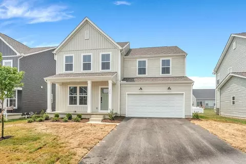 345 Canterbury Rd, Commercial Point, OH 43116