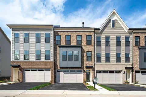 42972 Truman Ter, Ashburn, VA 20148