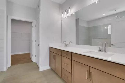 Bath - 121 Willowfern Ln, Marietta, GA 30066 photo 1 of 3