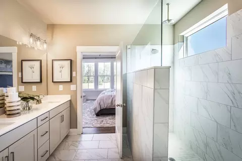 Bath - 121 Willowfern Ln, Marietta, GA 30066 photo 3 of 3