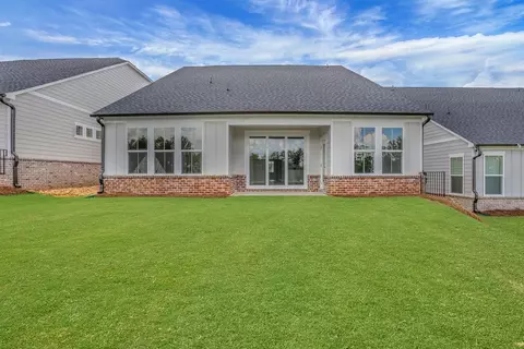 Exterior - 121 Willowfern Ln, Marietta, GA 30066 photo 2 of 5