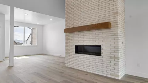 Living - 718 N 1600 E, Salem, UT 84653 photo 1 of 4