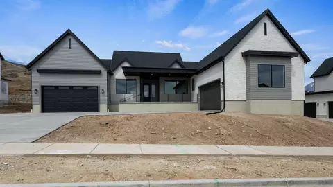 Exterior - 718 N 1600 E, Salem, UT 84653 photo 1 of 10