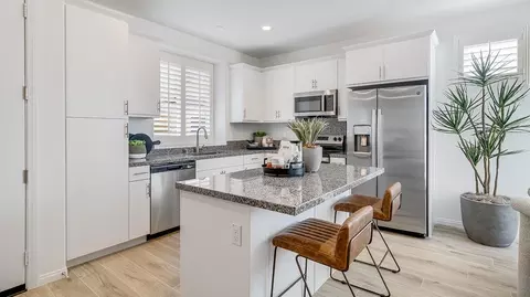 Kitchen - 1701 Lightning St, Rialto, CA 92376 photo 1 of 6