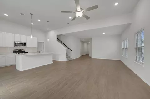 Living - 7304 Poplar Dr, Argyle, TX 76226 photo 2 of 2