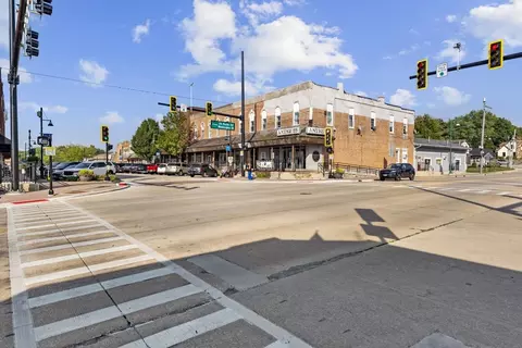 Exterior - 751 Alberta Ave, Oswego, IL 60543 photo 5 of 5
