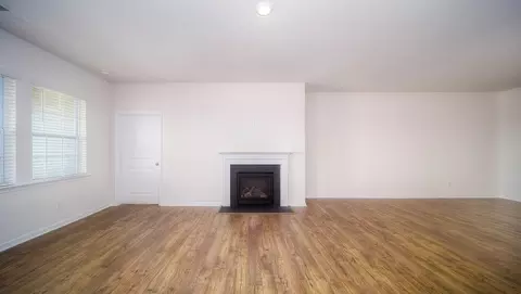 Living - 1076 Secrest Commons Dr, Monroe, NC 28112 photo 5 of 9