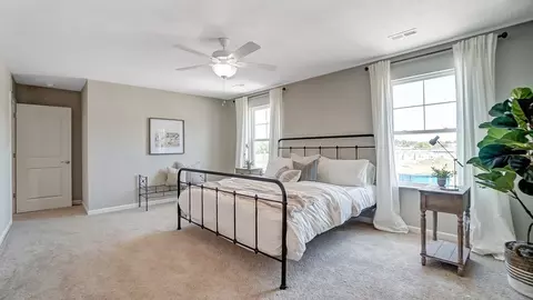 Bedroom - 2206 Hackberry St, Springfield, OH 45505 photo 2 of 19