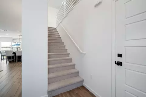 Entry Way - 537 N Tracy St, Visalia, CA 93292 photo 3 of 4