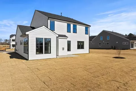 Exterior - 1812 Betsy Ross Dr, Moore, SC 29369 photo 11 of 11