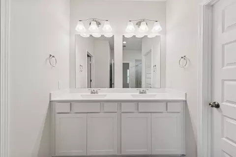 Bath - 14461 Feather Moss Dr, Splendora, TX 77372 photo 1 of 5