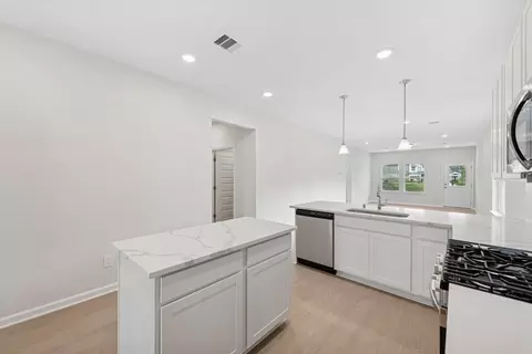 Kitchen - 14461 Feather Moss Dr, Splendora, TX 77372 photo 4 of 8
