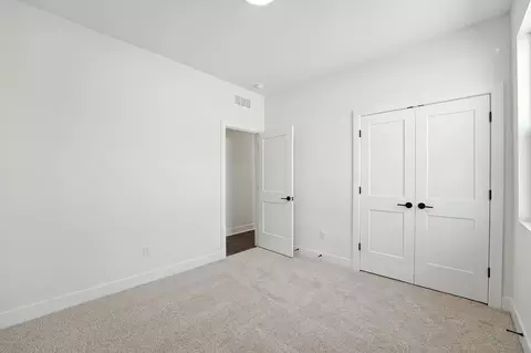 Bedroom - 20632 Barker St, Spring Hill, KS 66083 photo 4 of 6