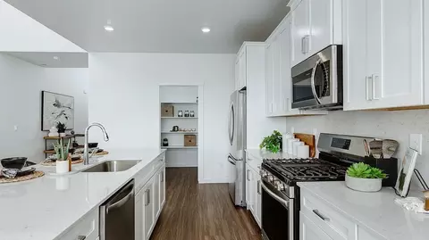 Kitchen - 8893 E Moontear Way, Vail, AZ 85641 photo 2 of 7