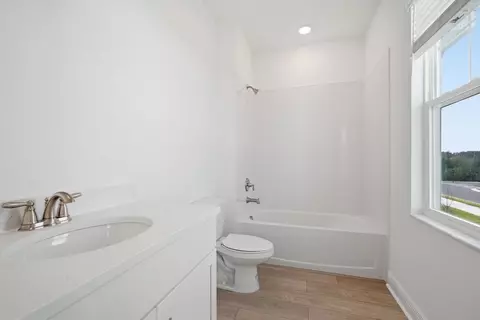 Bath - 17017 Wading River Ave, Parrish, FL 34219 photo 1 of 4
