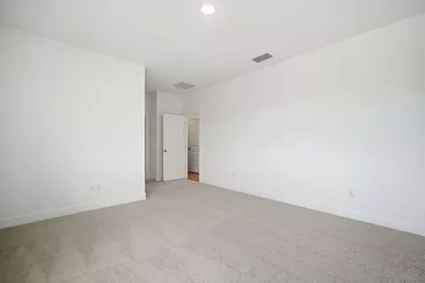 Bedroom - 17017 Wading River Ave, Parrish, FL 34219 photo 6 of 7