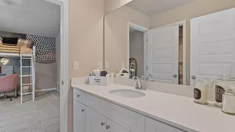 Bath - 145 Haverling Pass, Hampton, GA 30228 photo 3 of 8