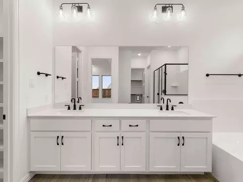 Bath - 2109 Tupelo Trl, Argyle, TX 76226 photo 3 of 6