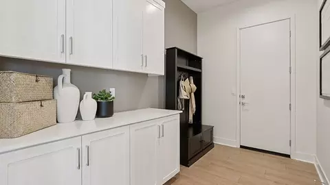 Entry Way - 9624 Taft St, Riverside, CA 92508 photo 3 of 8