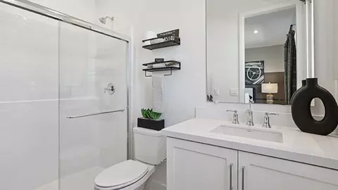 Bath - 9624 Taft St, Riverside, CA 92508 photo 9 of 13