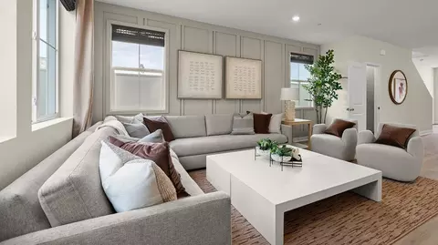 Living - 2062 Pyrenes Pl, Santa Paula, CA 93060 photo 1 of 2