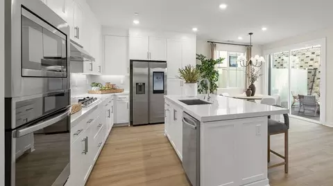 Kitchen - 2062 Pyrenes Pl, Santa Paula, CA 93060 photo 2 of 7