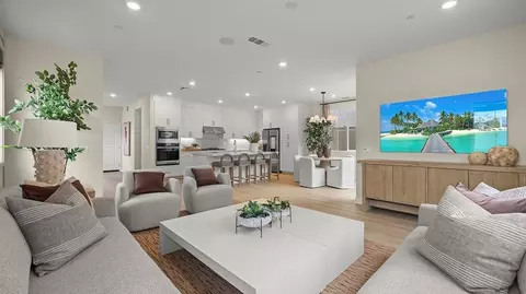 Living - 2062 Pyrenes Pl, Santa Paula, CA 93060 photo 2 of 2
